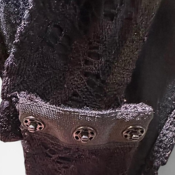 Forever 21 Black Sheer floral Lace Longsleeve Bodysuit size Small Whimsigoth - Picture 6 of 8